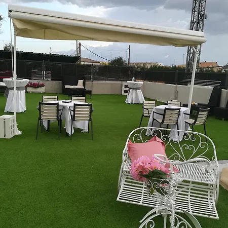 Hotell Helmantico Villares de la Reina