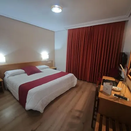 Hotel Helmantico Villares de la Reina