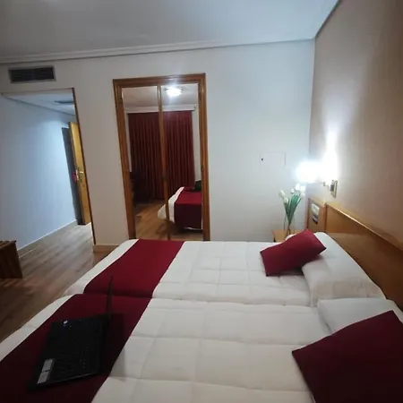 Helmantico 3* Villares de la Reina